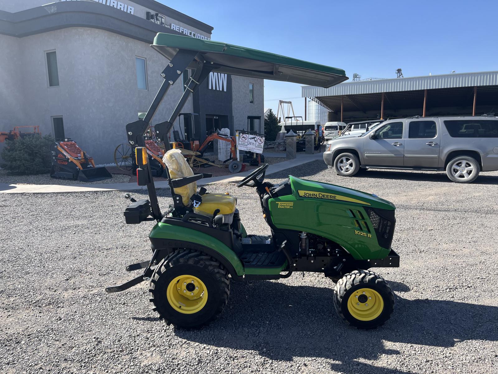 ./imagenes/INVOICE/2019/17516/TRACTOR JOHN DEERE 1025R (17).JPG